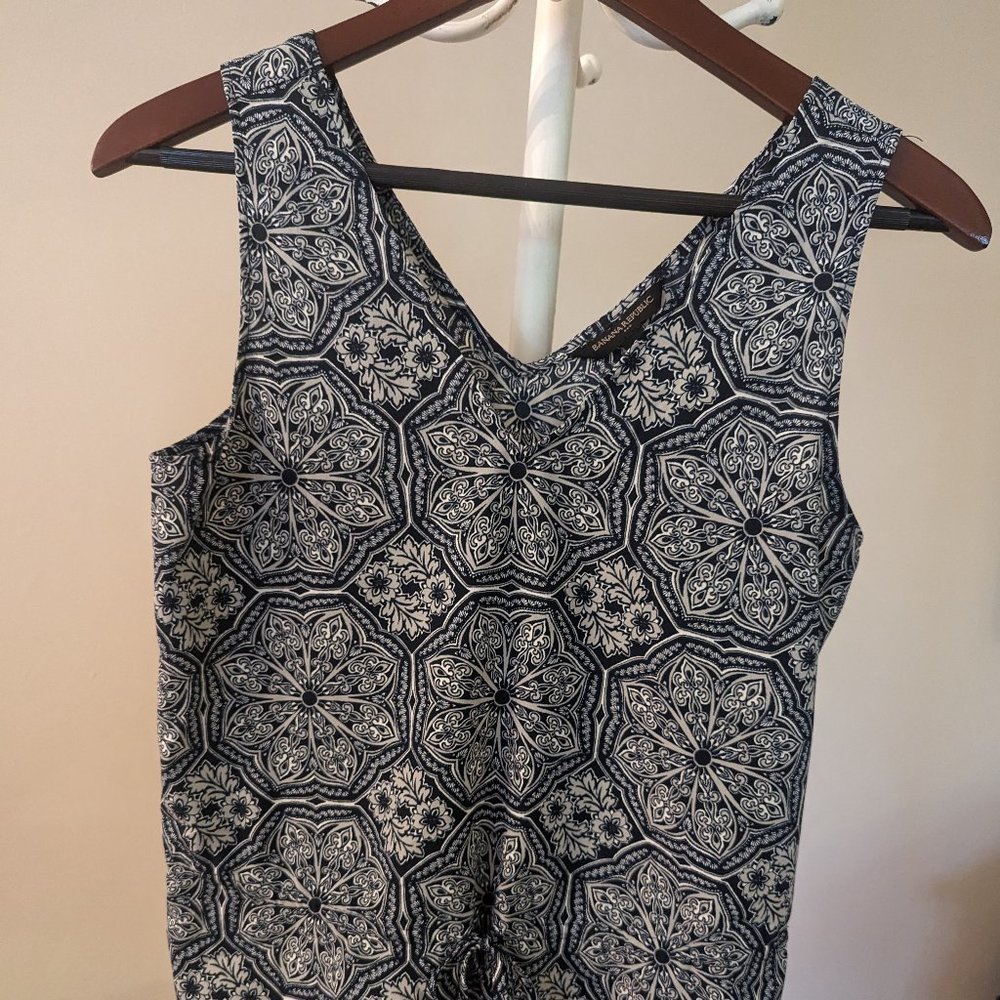 Blue/Gray V-neck Banana Republic Factory V-neck Tank-- Size XS